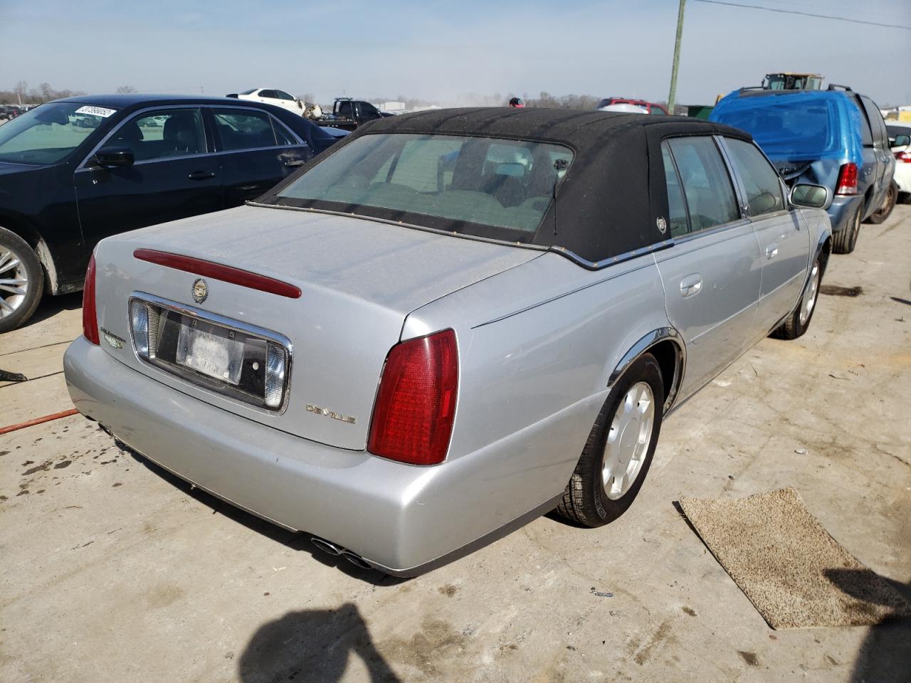Photo 4 from auction – 2001 CADILLAC DEVILLE with VIN 1G6KD54Y01U295432