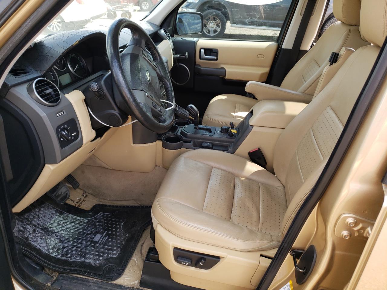 Photo 5 from auction – 2005 LAND ROVER LR3 SE with VIN SALAD25445A320139
