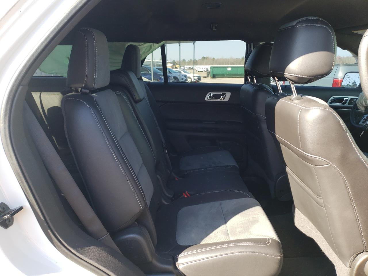 Photo 6 from auction – 2015 FORD EXPLORER X with VIN 1FM5K7D88FGC45228
