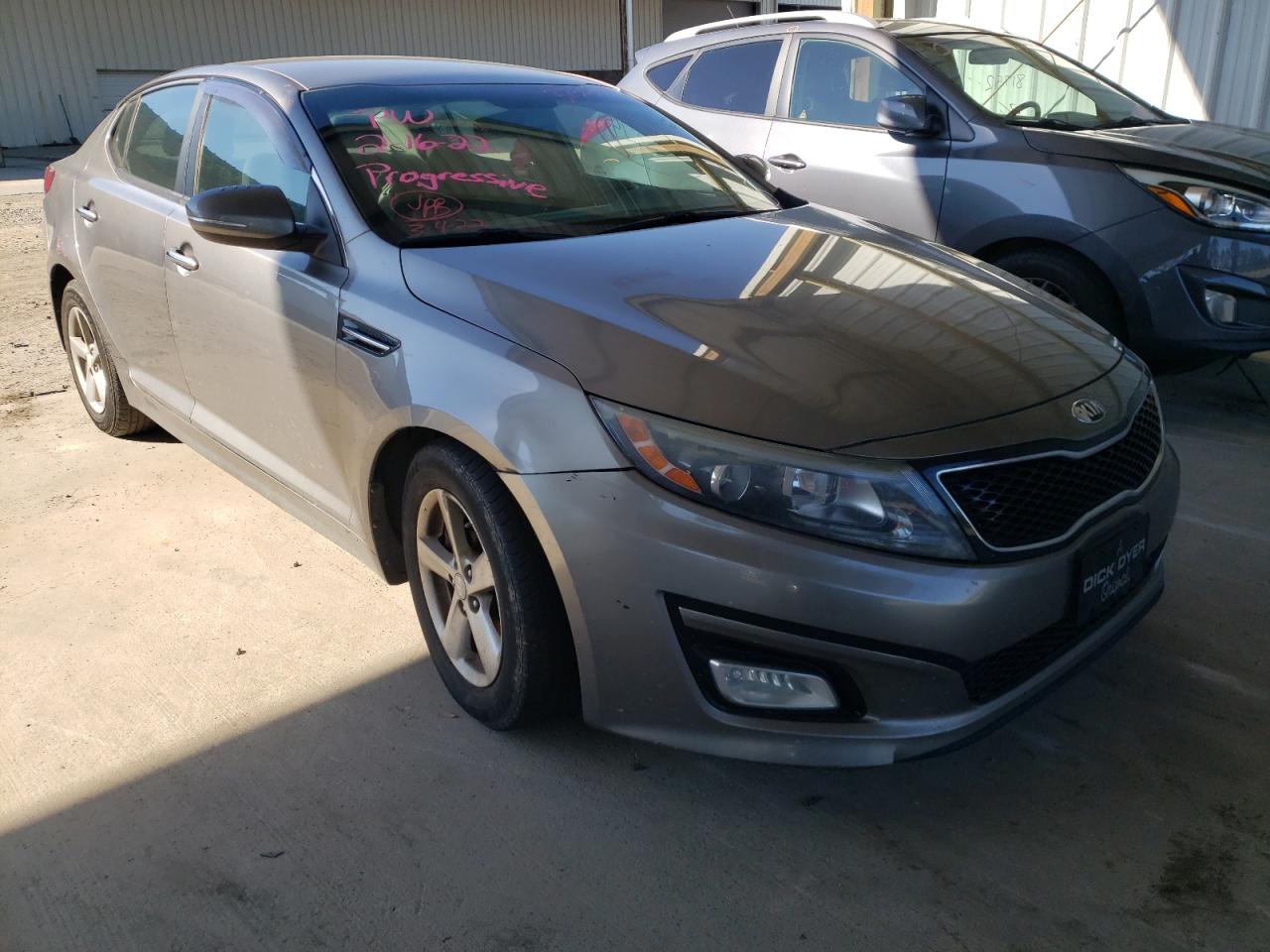 KIA OPTIMA LX 2015 with VIN 5XXGM4A76FG381530 - Photo from auction