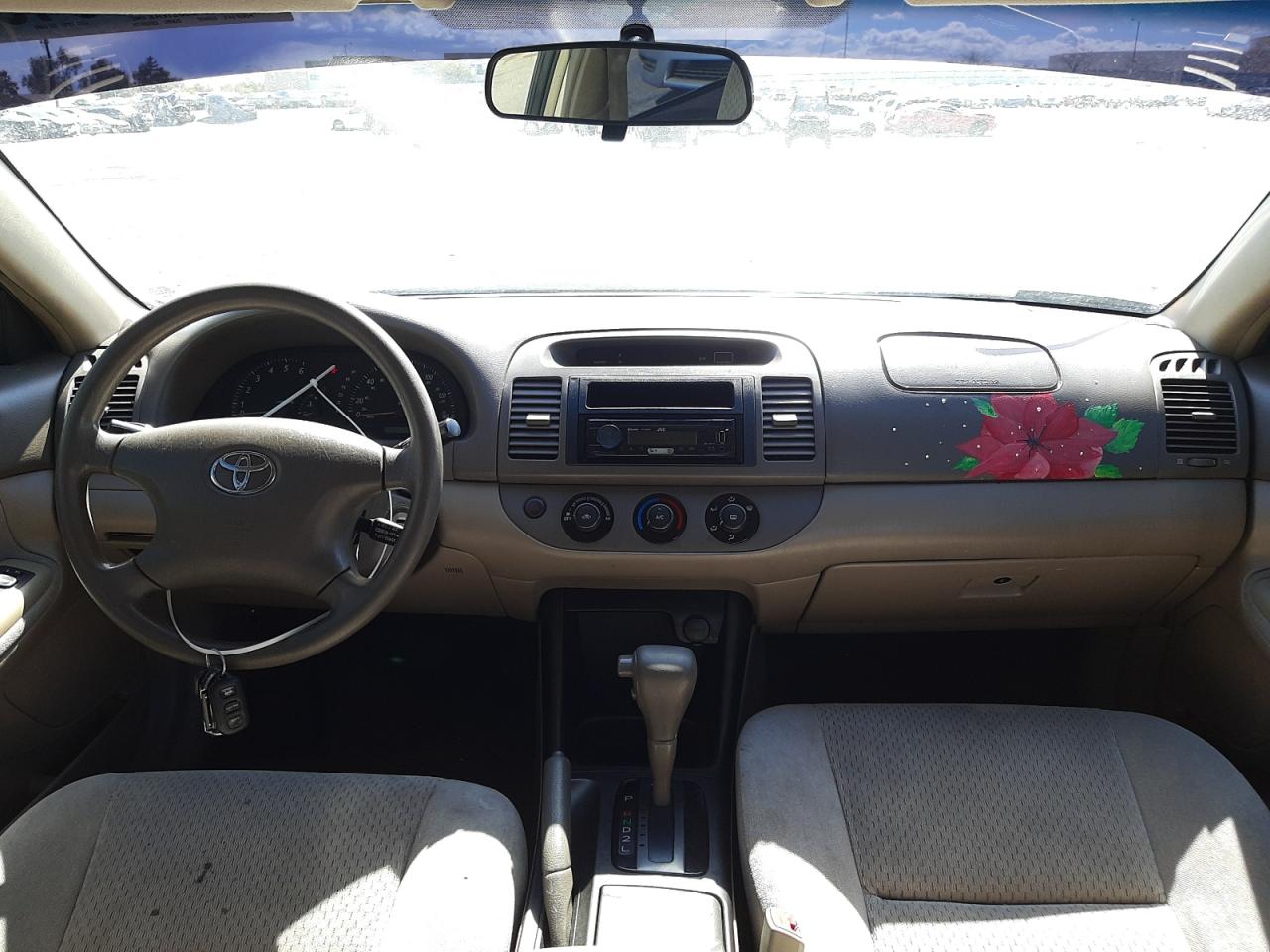 Photo 9 from auction – 2004 TOYOTA CAMRY LE with VIN 4T1BE32K74U862457