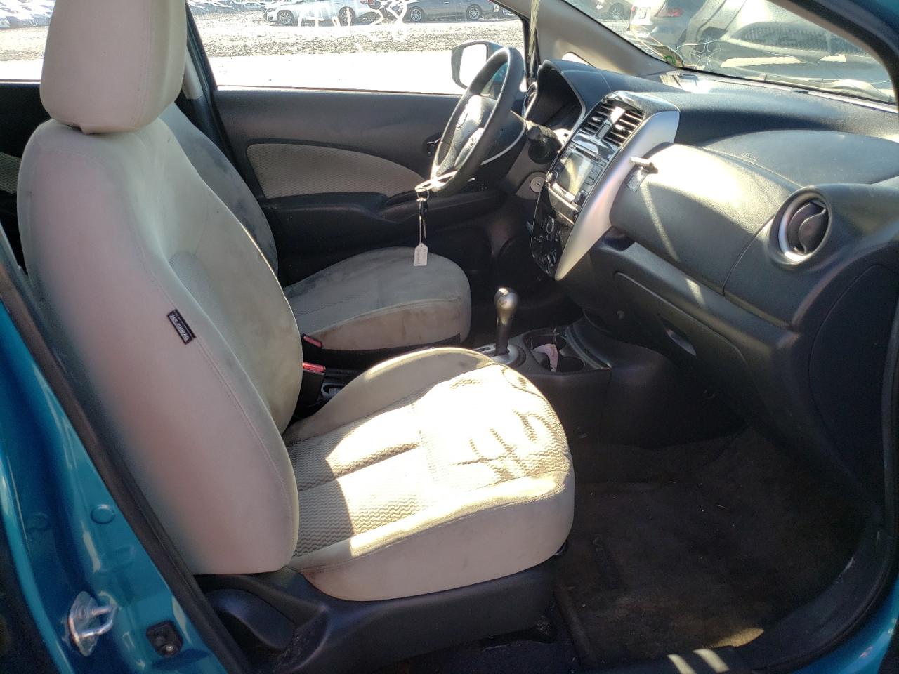Photo 5 from auction – 2015 NISSAN VERSA NOTE with VIN 3N1CE2CP7FL432411