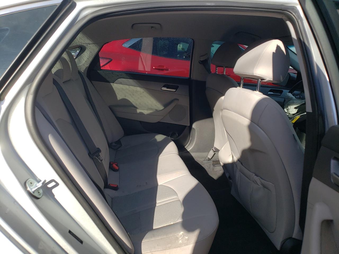 Photo 6 from auction – 2019 HYUNDAI SONATA SE with VIN 5NPE24AF3KH792905