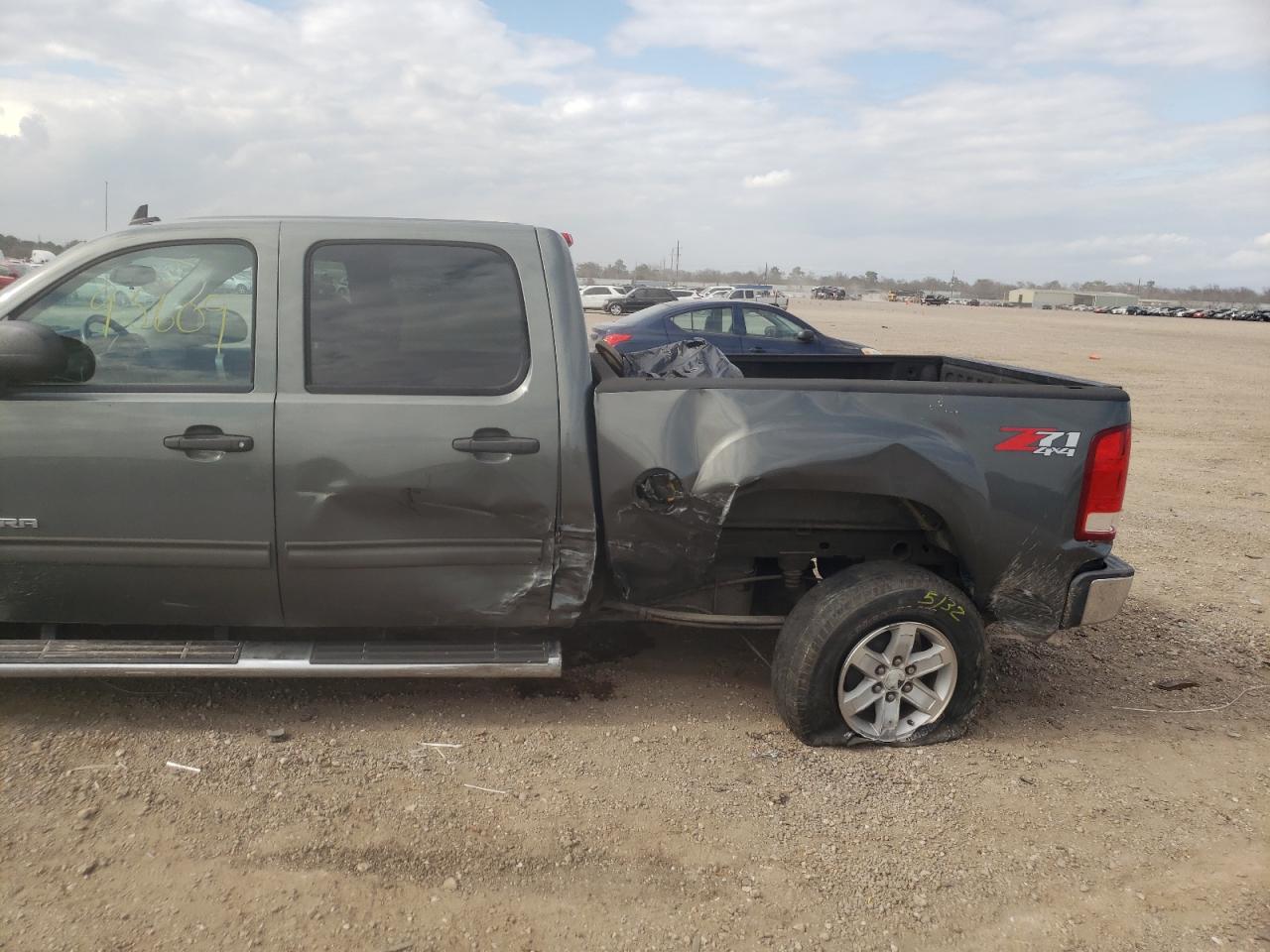 Photo 9 from auction – 2011 GMC SIERRA K15 with VIN 3GTP2VE37BG111250