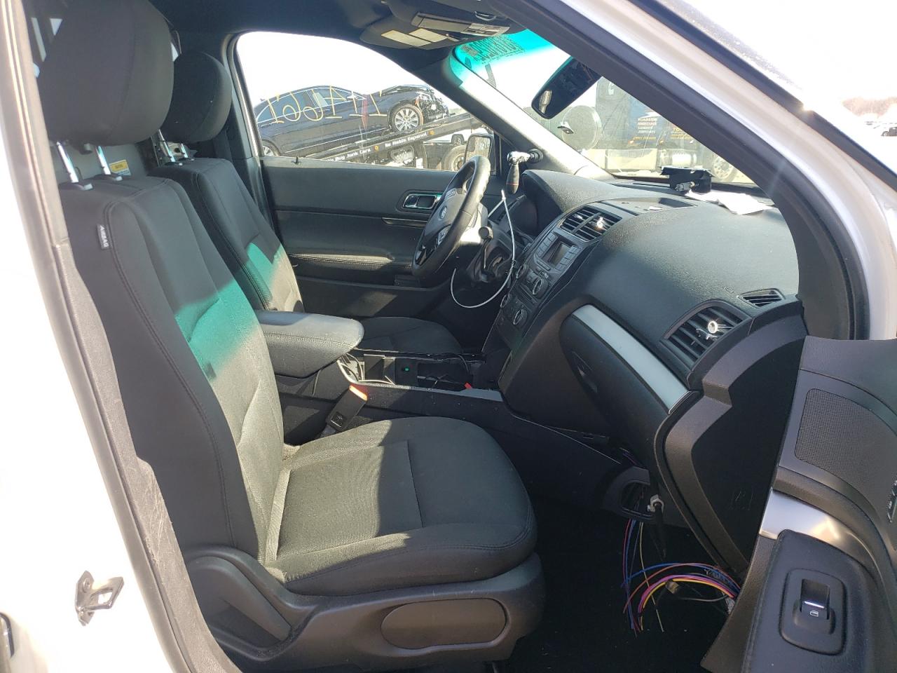 Photo 5 from auction – 2016 FORD EXPLORER P with VIN 1FM5K8AR2GGD31266
