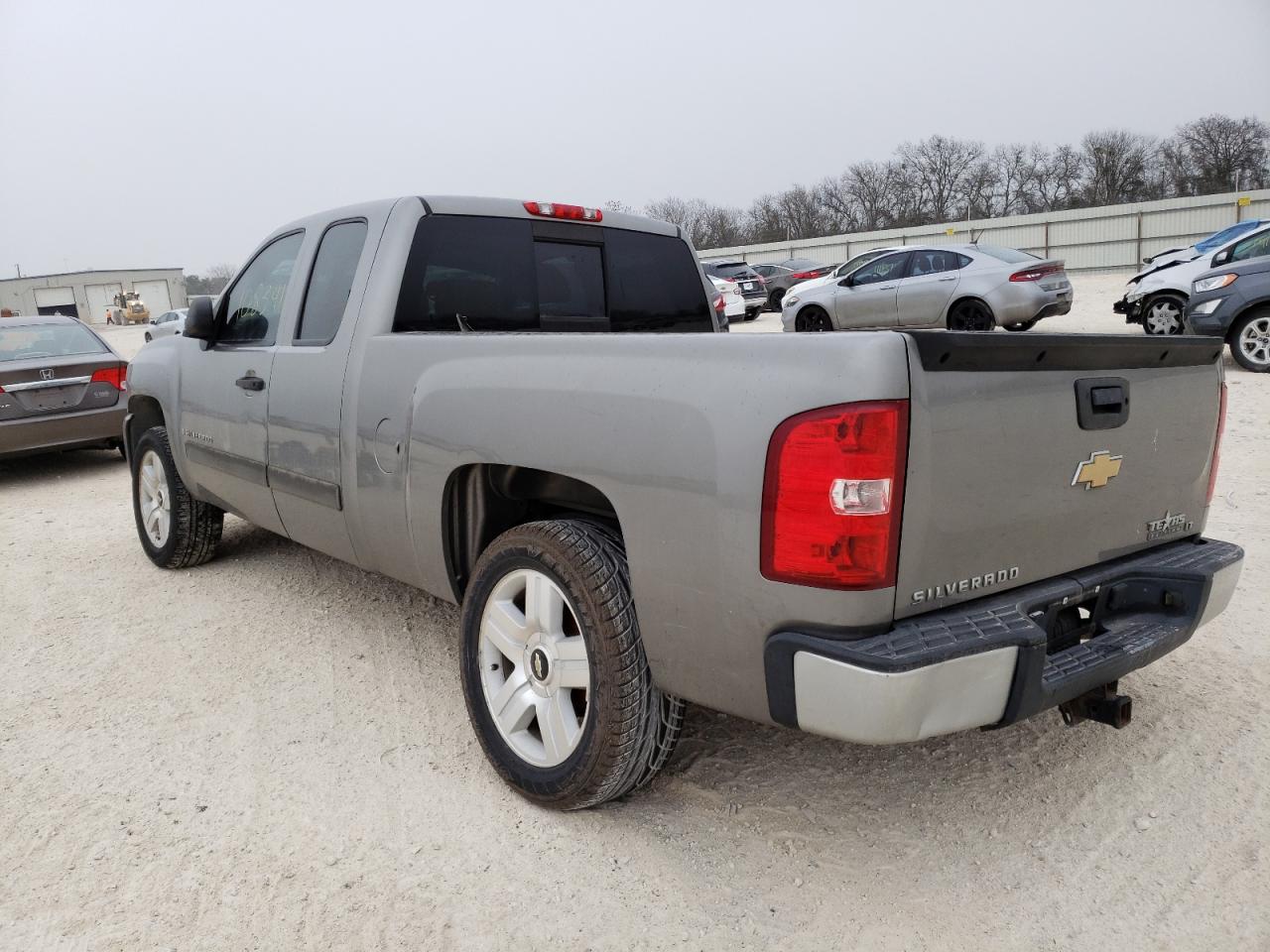 Photo 3 from auction – 2007 CHEVROLET SILVERADO with VIN 2GCEC19J571687022