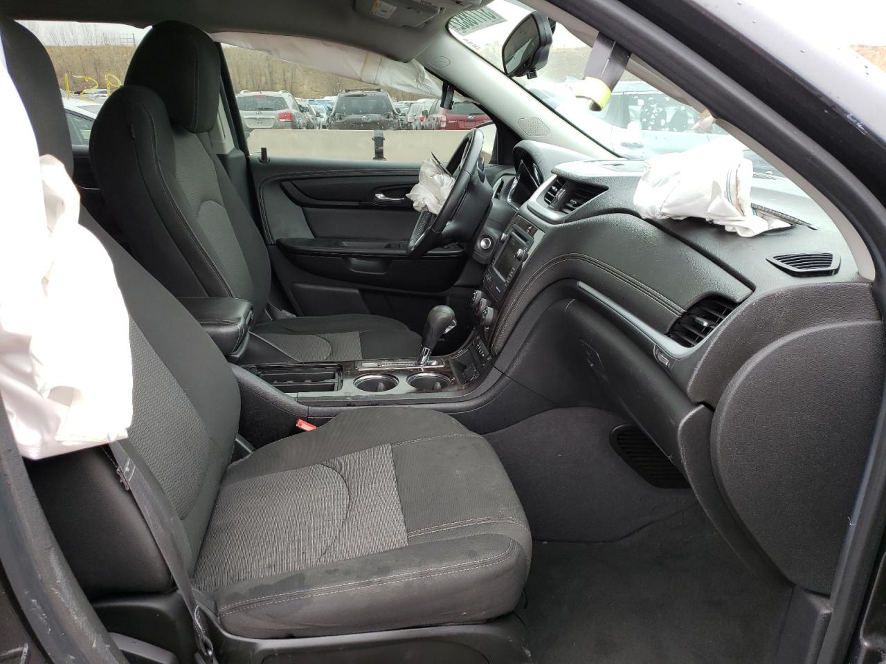 Photo 5 from auction – 2015 CHEVROLET TRAVERSE L with VIN 1GNKVGKD9FJ332208