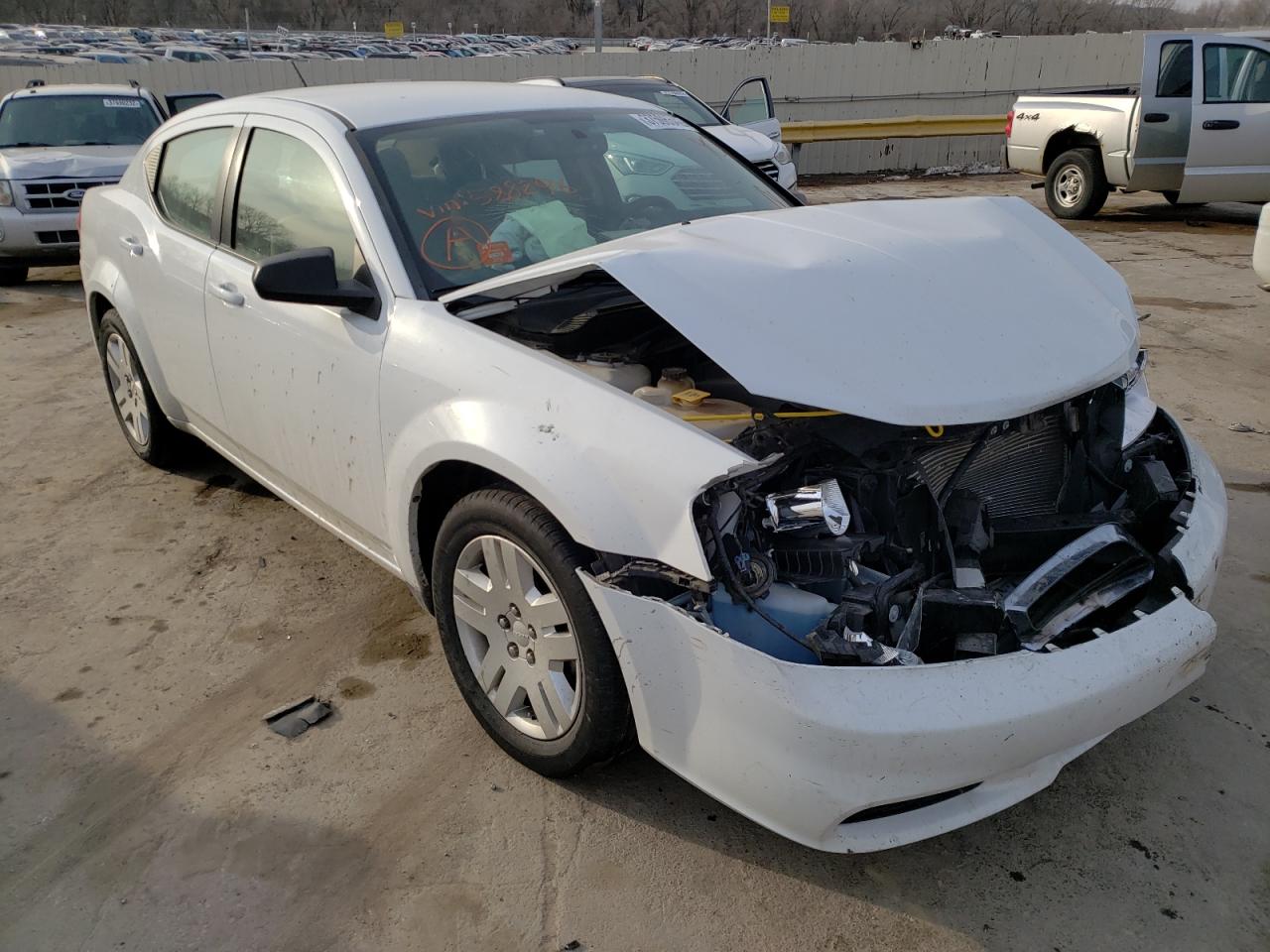 DODGE AVENGER SE 2013 مع رقم تعريف المركبة 1C3CDZABXDN588296 - صورة من المزاد
