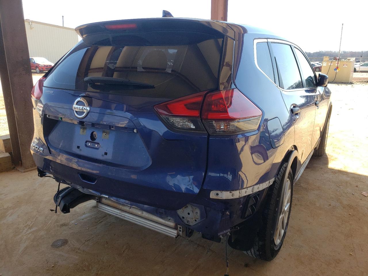 Photo 4 from auction – 2018 NISSAN ROGUE S with VIN KNMAT2MT4JP541900