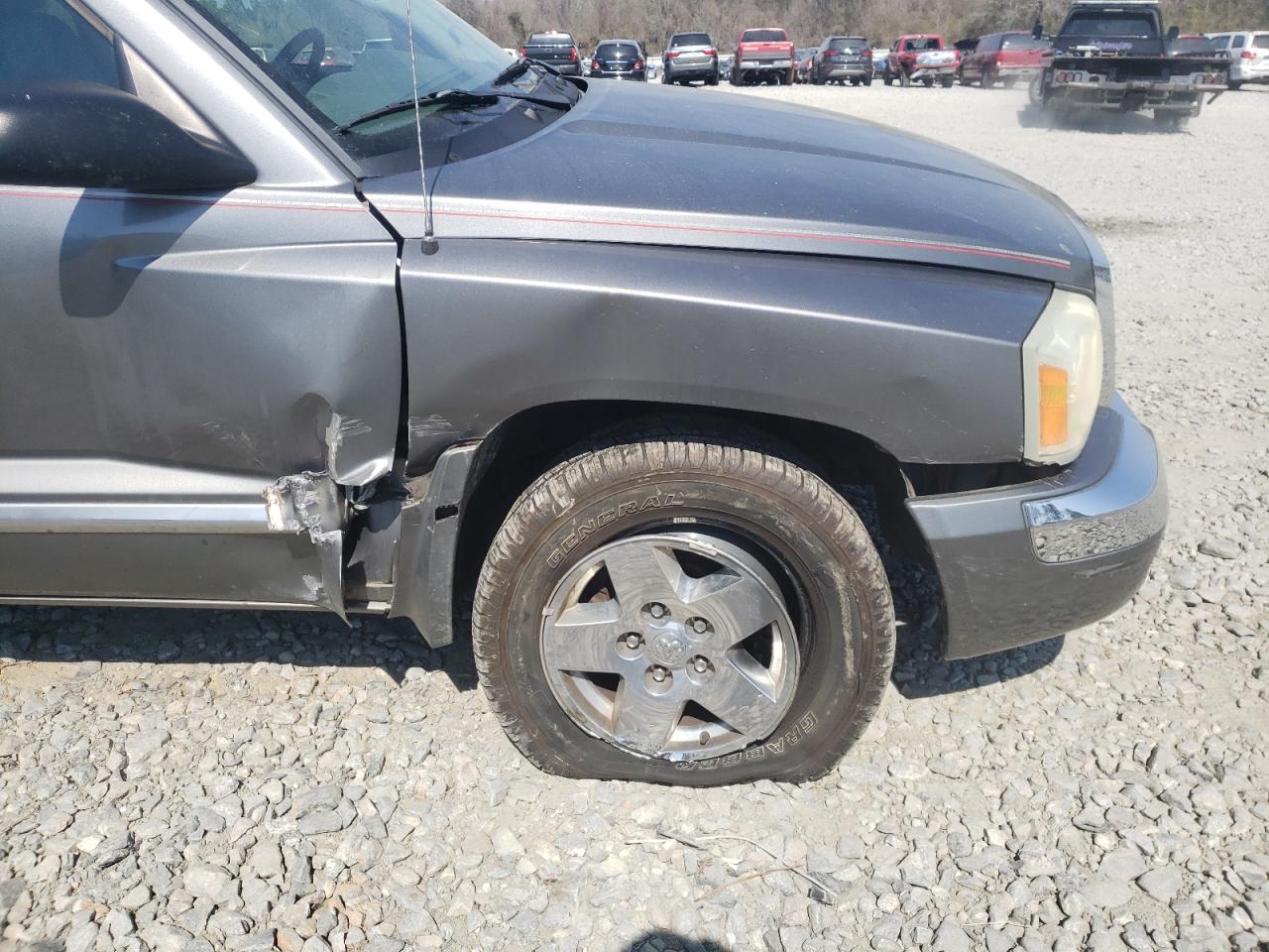 Photo 9 from auction – 2005 DODGE DAKOTA LAR with VIN 1D7HE52N65S109719