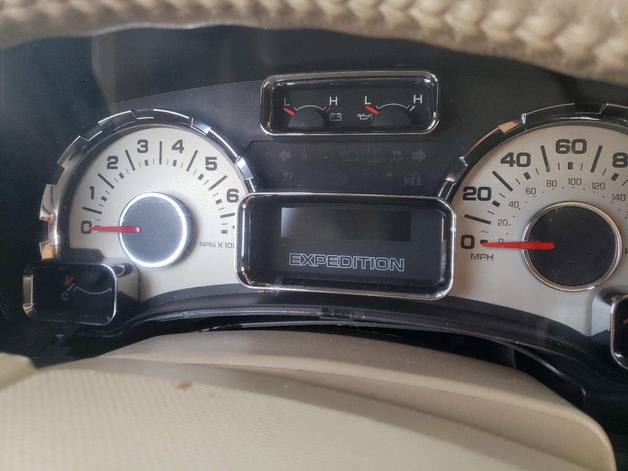 Photo 8 from auction – 2014 FORD EXPEDITION with VIN 1FMJU1H58EEF40068