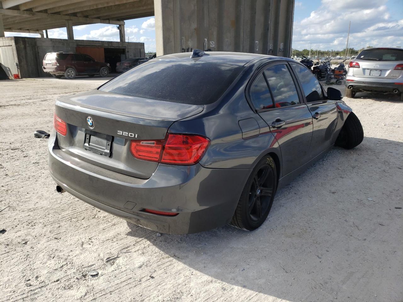 Foto 4 de la subasta – 2014 BMW 320 I con VIN WBA3B1C51EPV79452