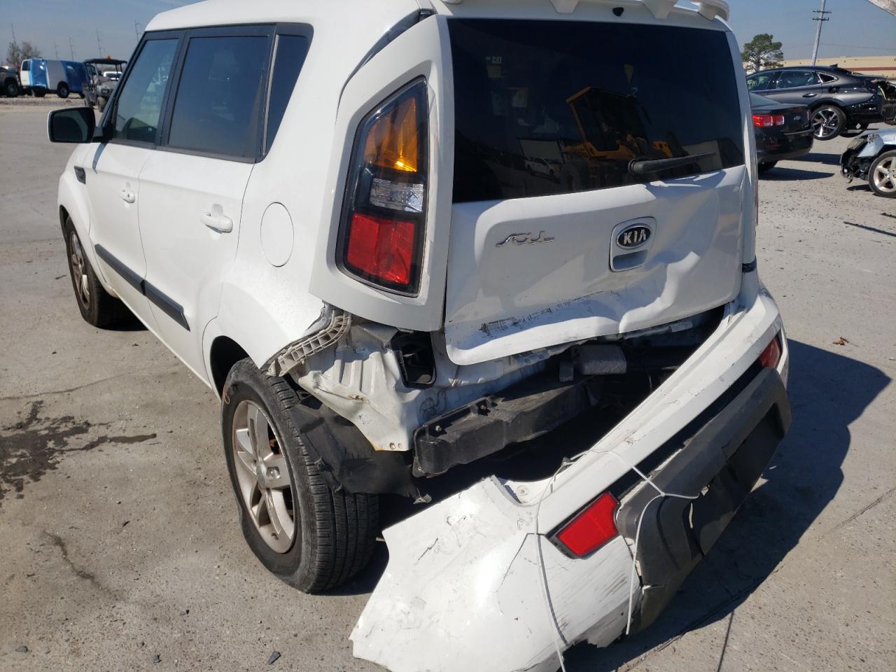 Photo 9 from auction – 2011 KIA SOUL with VIN KNDJT2A25B7278331
