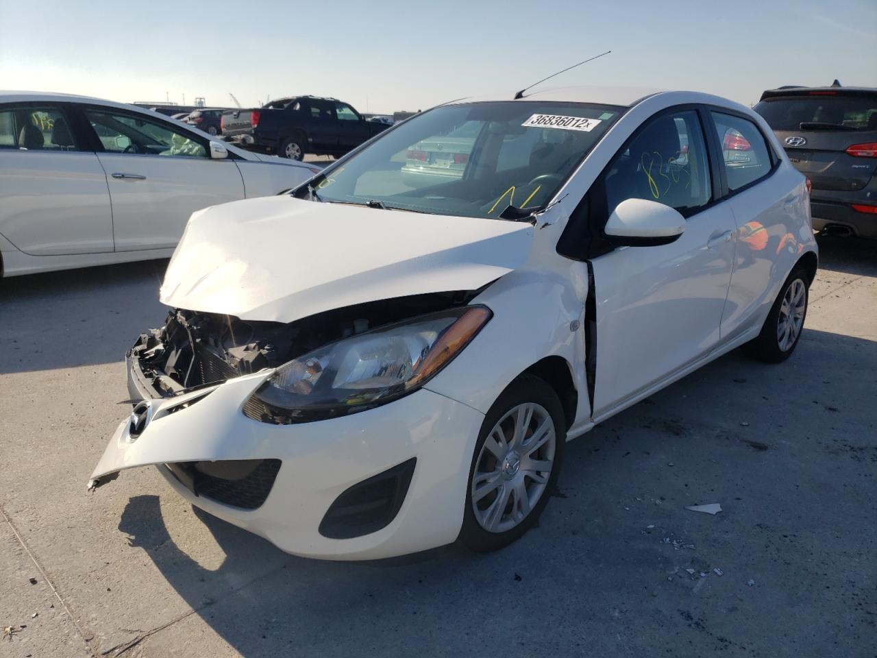 Photo 2 from auction – 2014 MAZDA MAZDA2 SPO with VIN JM1DE1KZ2E0184952