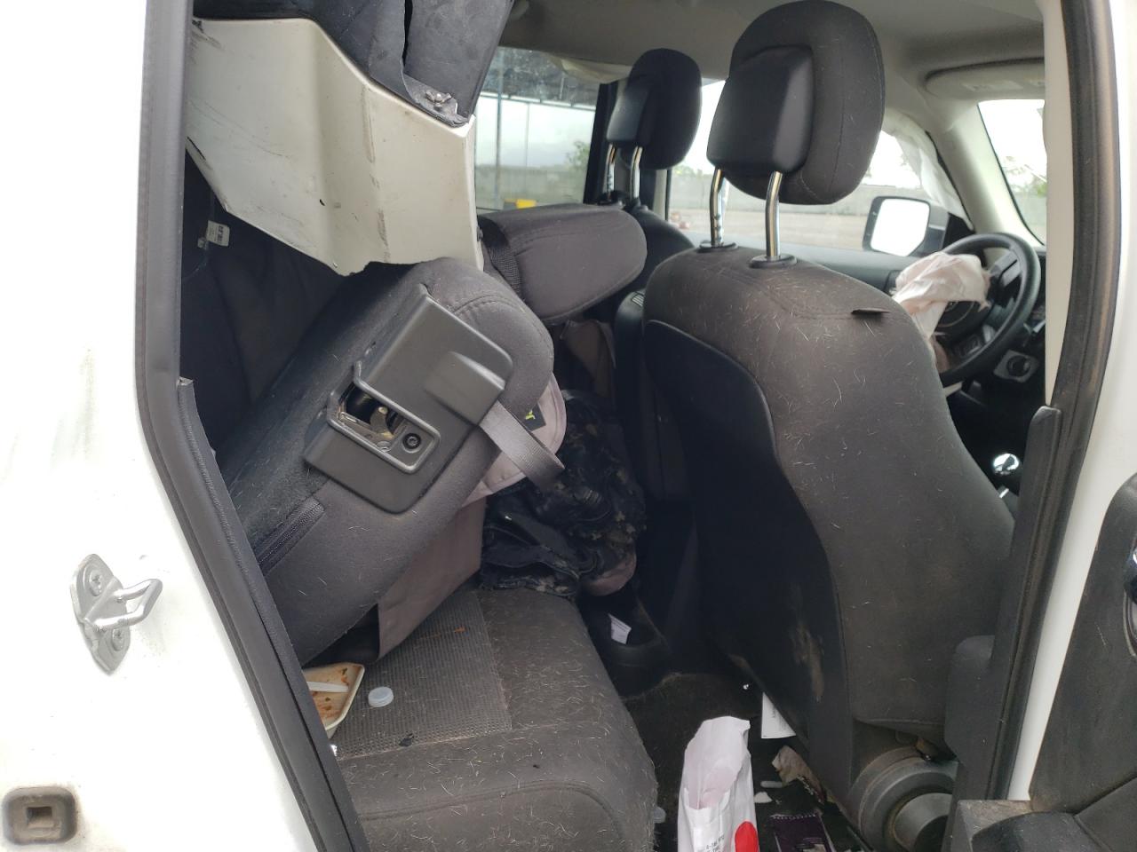 Photo 6 from auction – 2016 JEEP PATRIOT SP with VIN 1C4NJPBB0GD576734