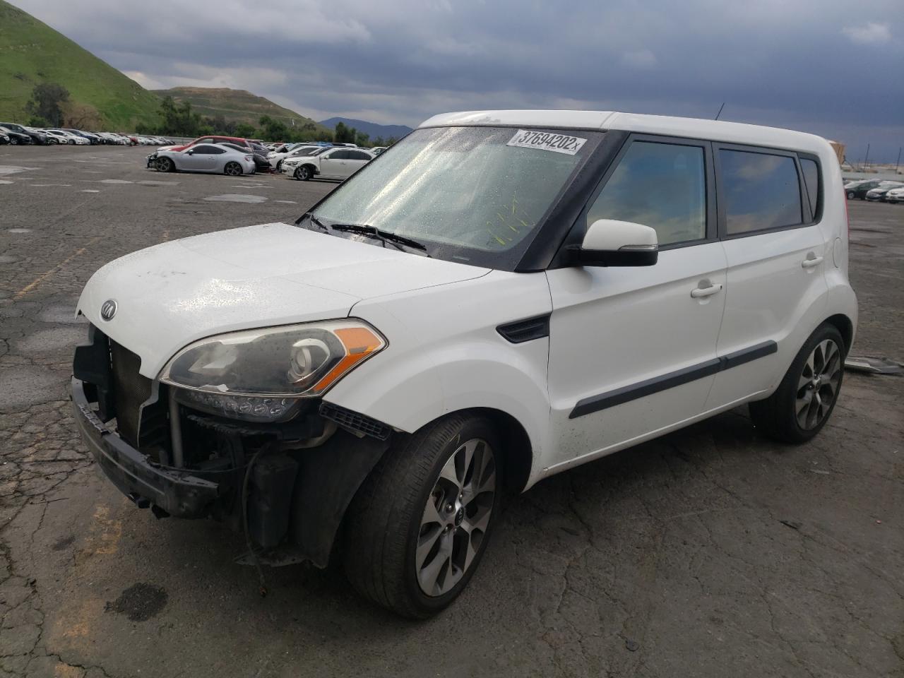 Photo 2 from auction – 2013 KIA SOUL + with VIN KNDJT2A63D7548503