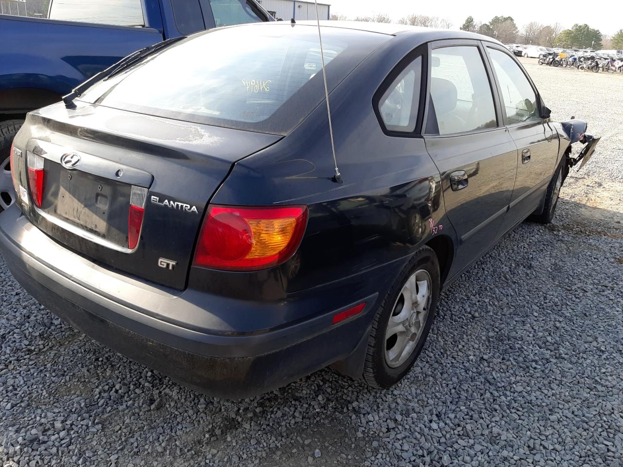 Photo 4 from auction – 2002 HYUNDAI ELANTRA GL with VIN KMHDN55D22U070232