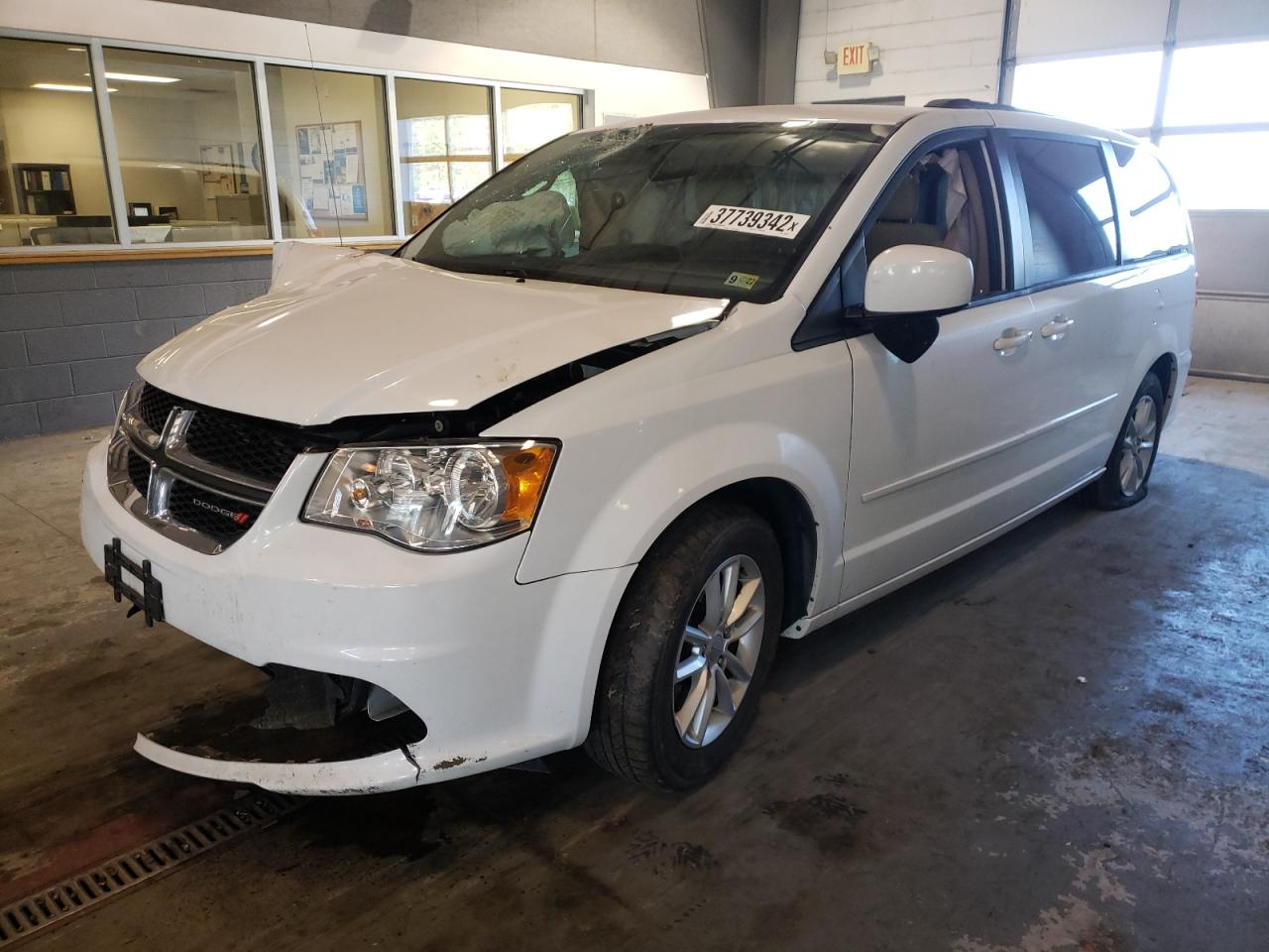 Photo 2 from auction – 2016 DODGE GRAND CARA with VIN 2C4RDGCG0GR369597