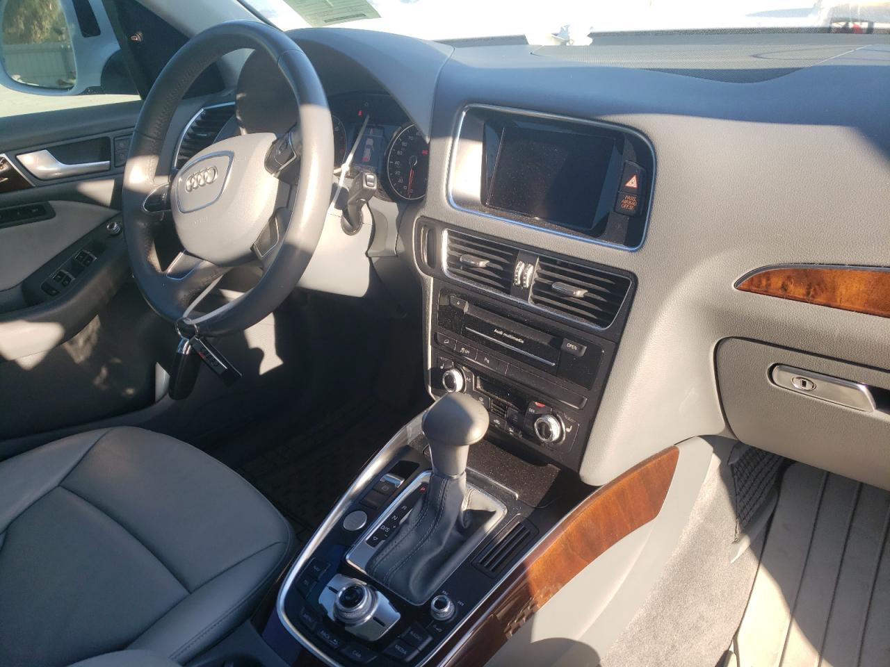 Photo 9 from auction – 2015 AUDI Q5 PREMIUM with VIN WA1LFAFP8FA048140