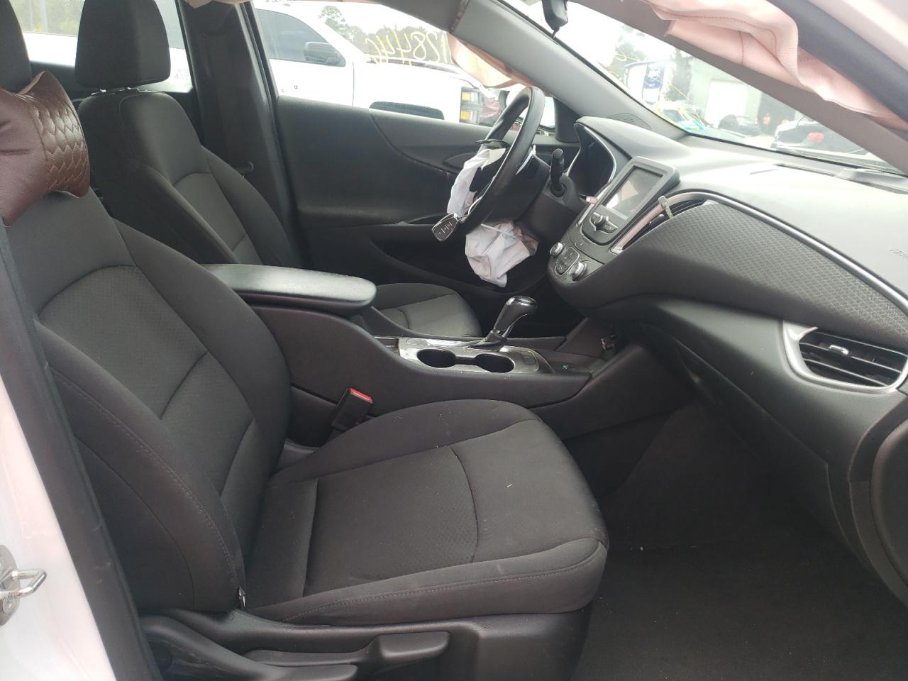 Photo 5 from auction – 2016 CHEVROLET MALIBU LS with VIN 1G1ZB5STXGF241165