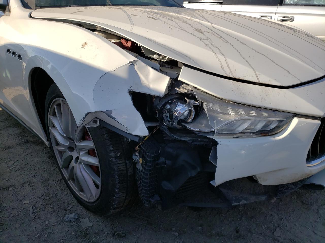 Photo 17 from auction – 2015 MASERATI GHIBLI with VIN ZAM57XSA6F1153349