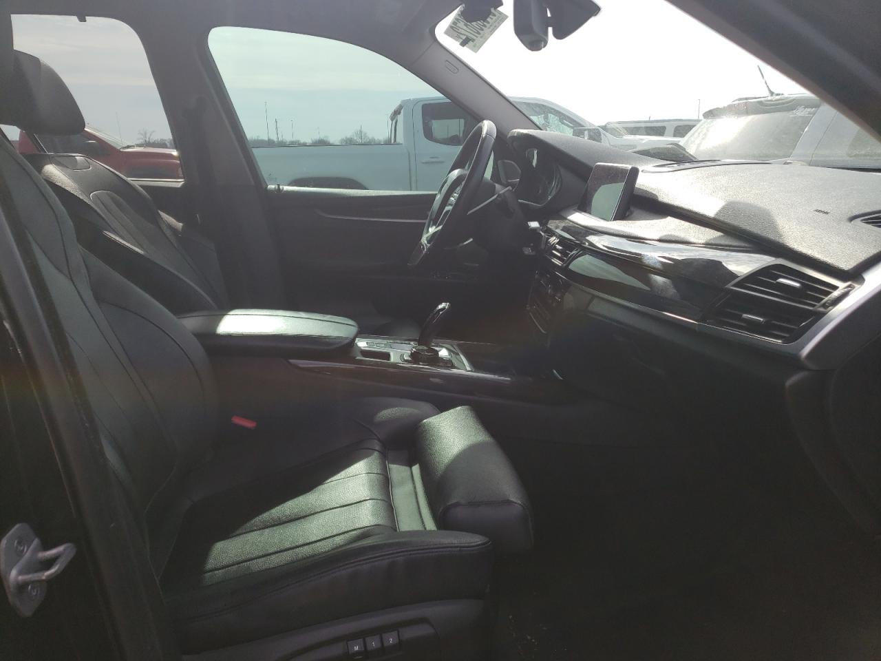 Photo 5 from auction – 2014 BMW X5 XDRIVE5 with VIN 5UXKR6C58E0C02800