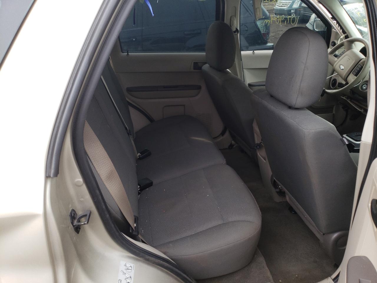 Photo 6 from auction – 2011 FORD ESCAPE XLS with VIN 1FMCU0C7XBKC58071