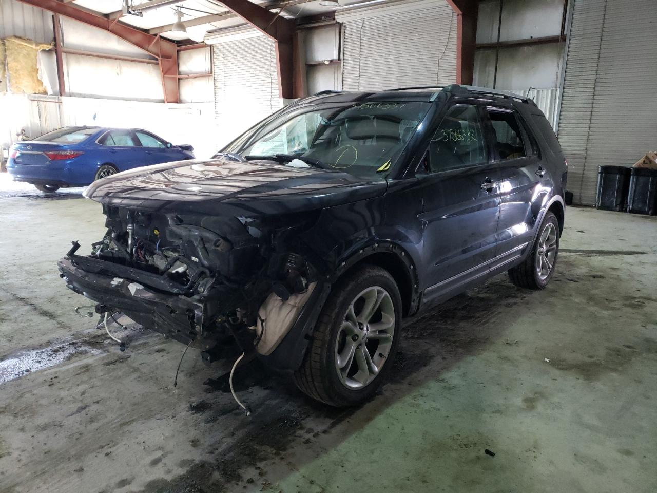 Photo 2 from auction – 2014 FORD EXPLORER L with VIN 1FM5K8F82EGA00829