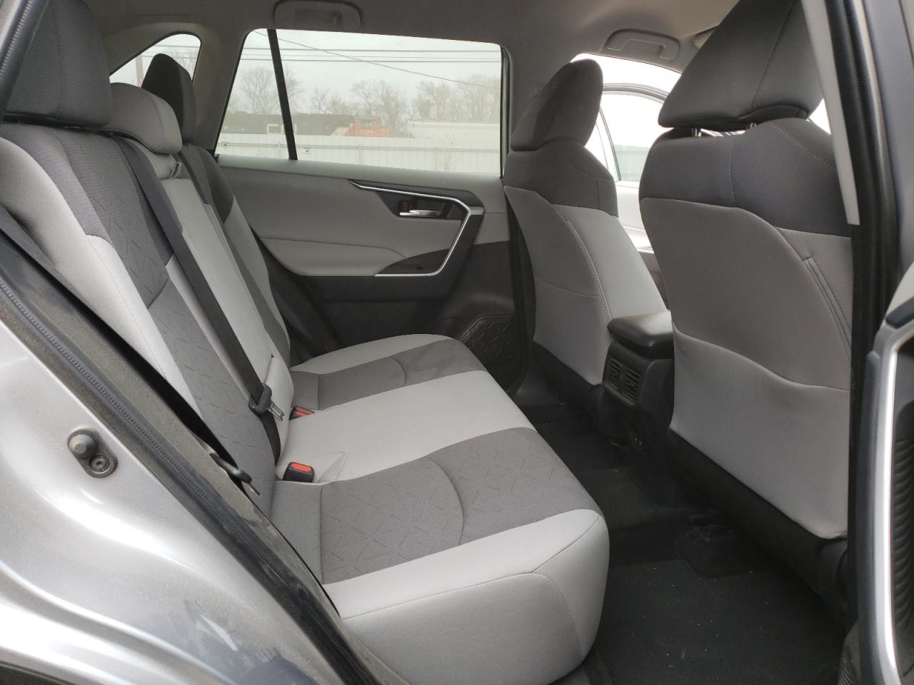 Photo 6 from auction – 2021 TOYOTA RAV4 XLE with VIN 2T3W1RFV2MC172709