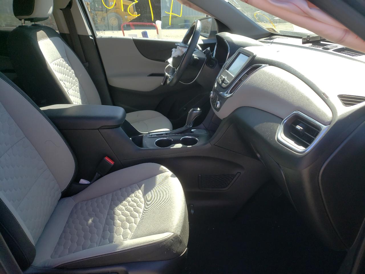 Photo 5 from auction – 2018 CHEVROLET EQUINOX LT with VIN 3GNAXJEV7JS542949