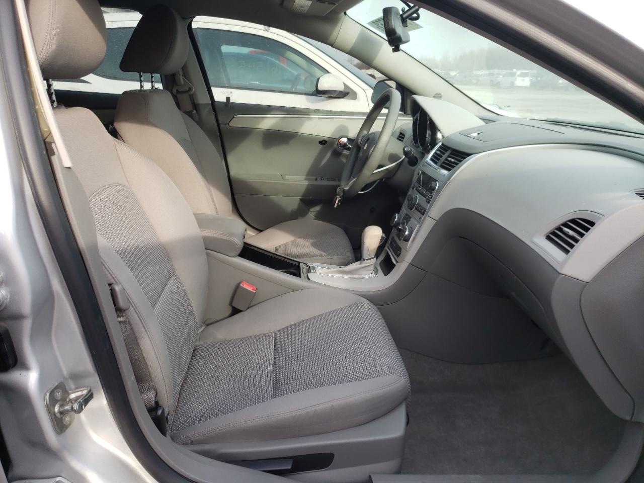 Photo 5 from auction – 2012 CHEVROLET MALIBU LS with VIN 1G1ZB5E01CF256827