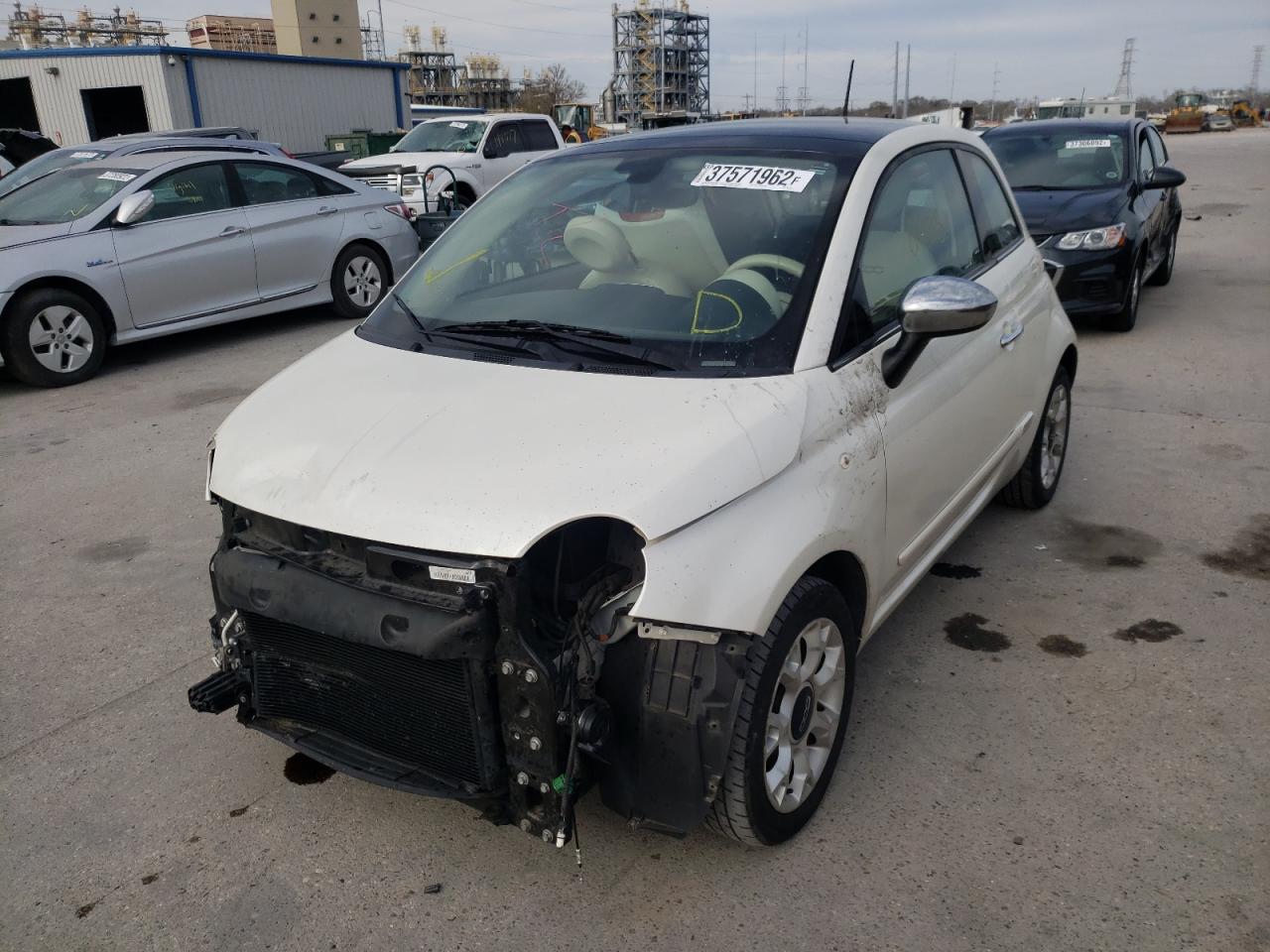 Photo 2 from auction – 2017 FIAT 500 LOUNGE with VIN 3C3CFFCR1HT661709