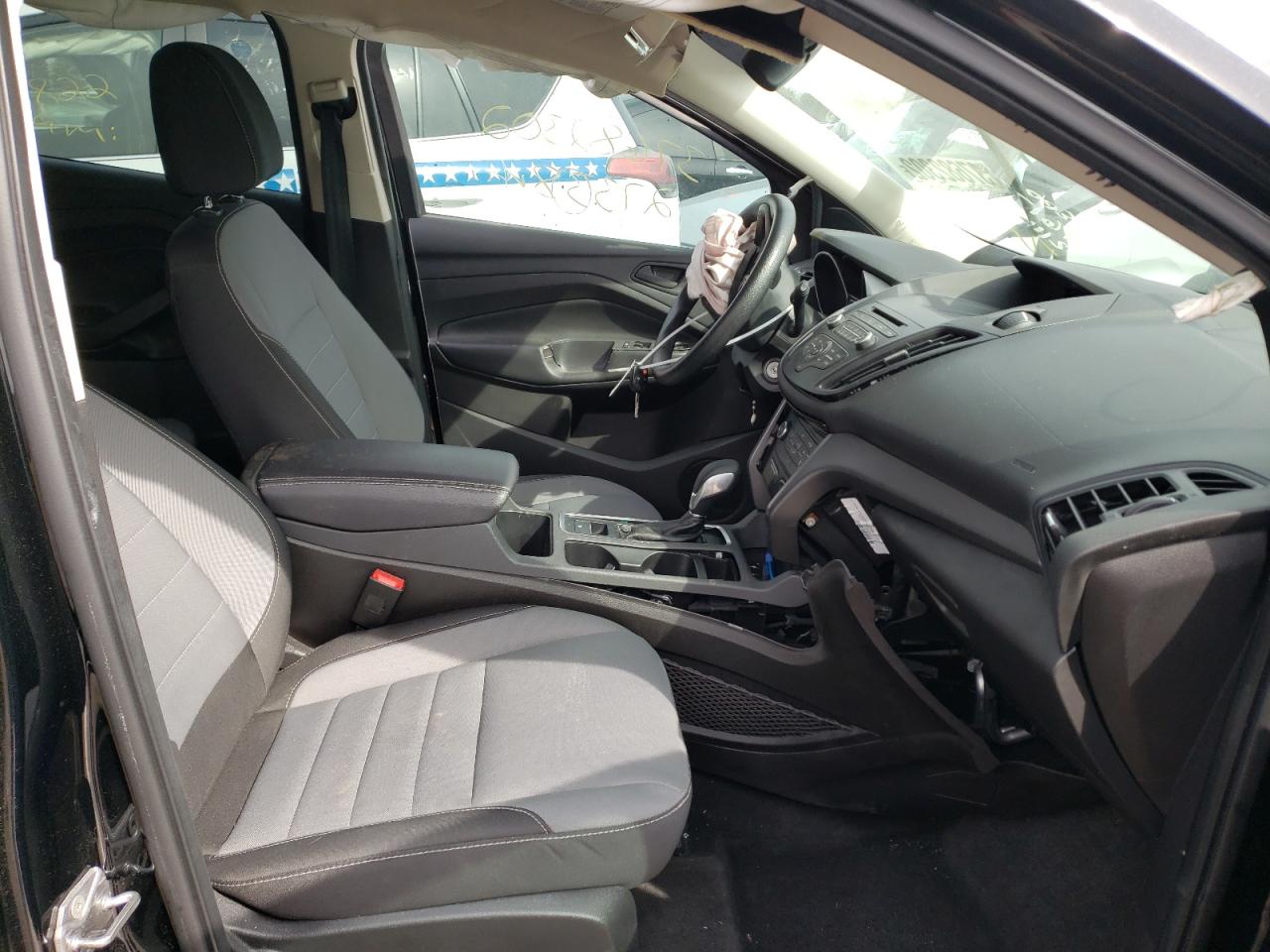Photo 5 from auction – 2017 FORD ESCAPE S with VIN 1FMCU0F7XHUC61111