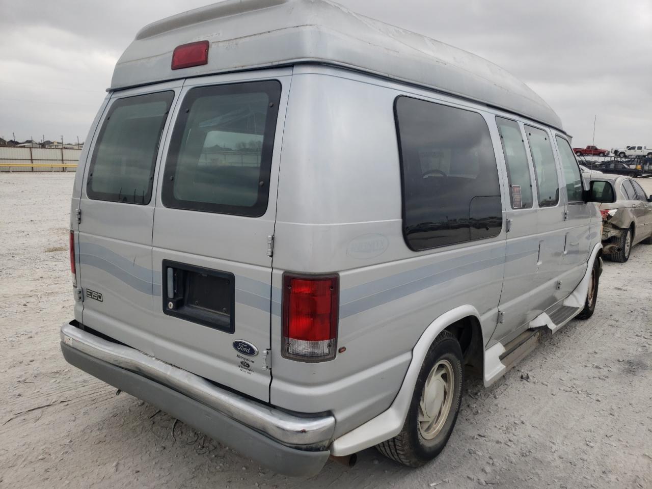 Photo 4 from auction – 1999 FORD ECONOLINE with VIN 1FDRE14W5XHA24931