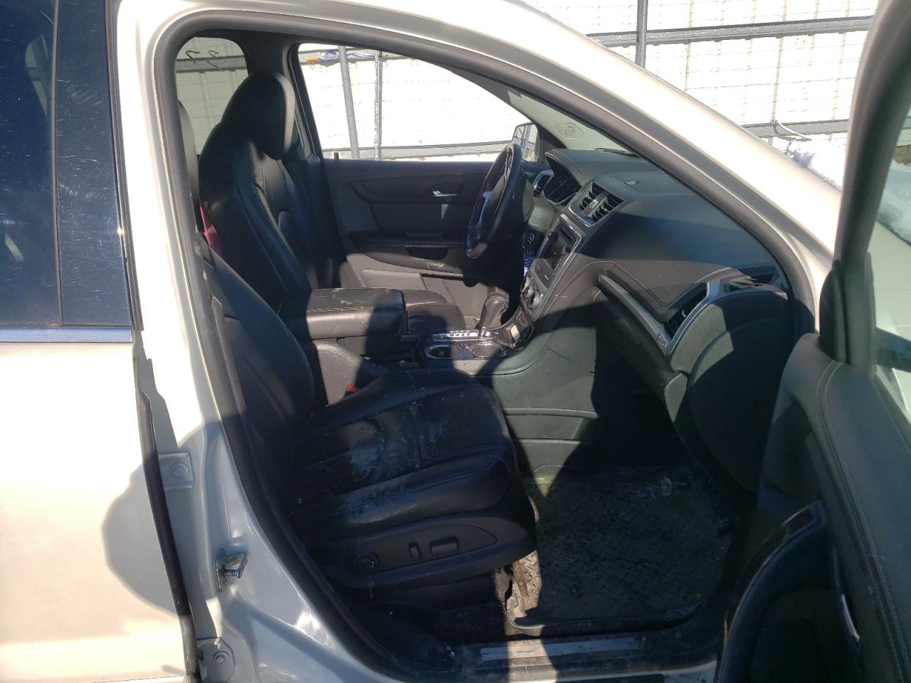 Photo 5 from auction – 2014 GMC ACADIA SLT with VIN 1GKKVRKD4EJ175744