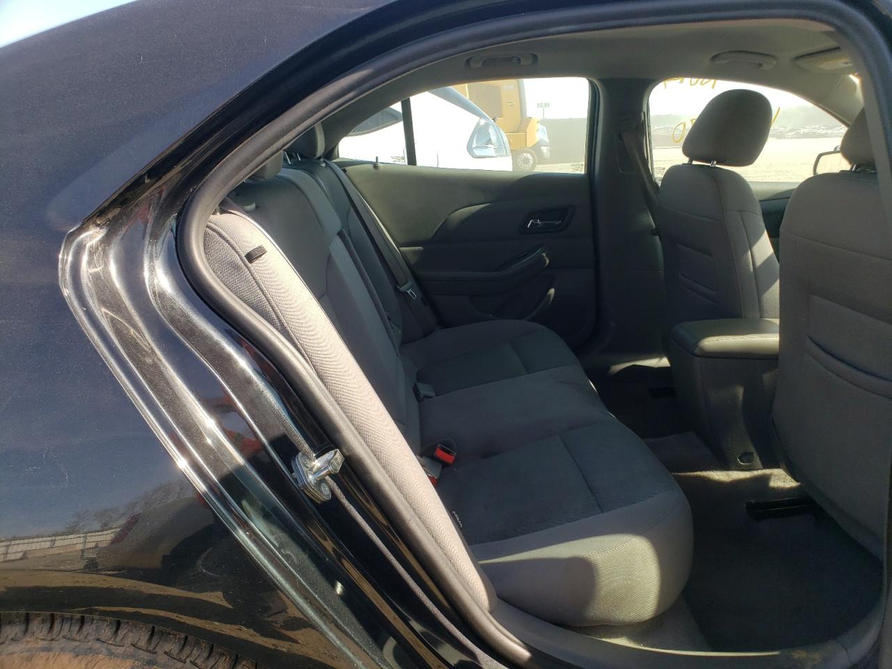 Photo 6 from auction – 2015 CHEVROLET MALIBU LS with VIN 1G11B5SL8FF222223