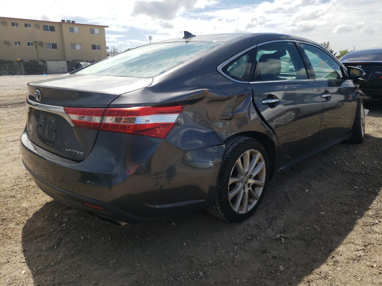 Photo 4 from auction – 2014 TOYOTA AVALON BAS with VIN 4T1BK1EB0EU111338