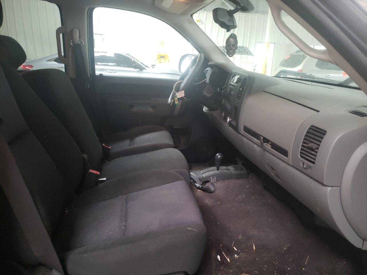 Photo 5 from auction – 2010 CHEVROLET SILVERADO with VIN 3GCRKREA0AG229766