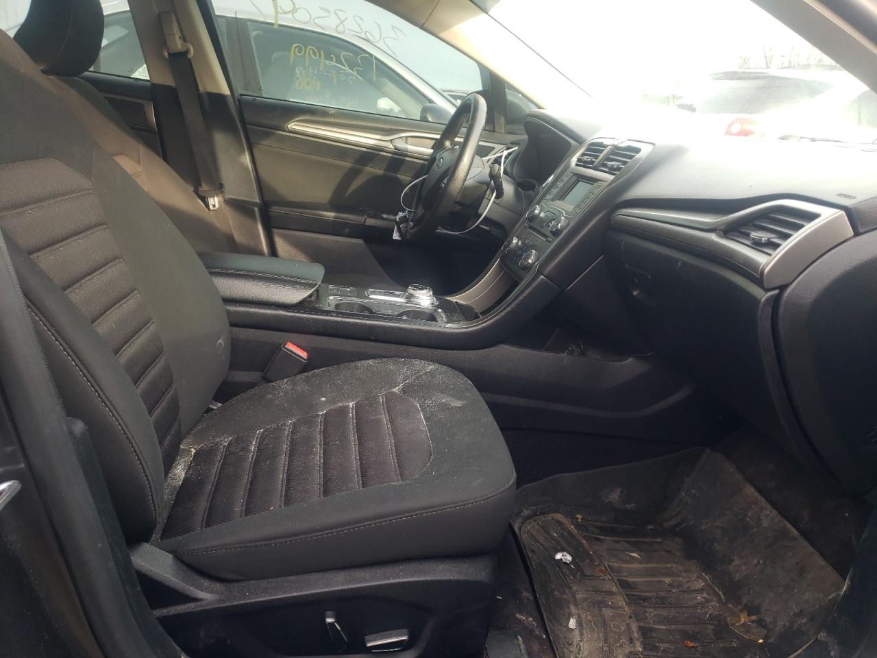 Photo 5 from auction – 2017 FORD FUSION SE with VIN 3FA6P0H72HR326598