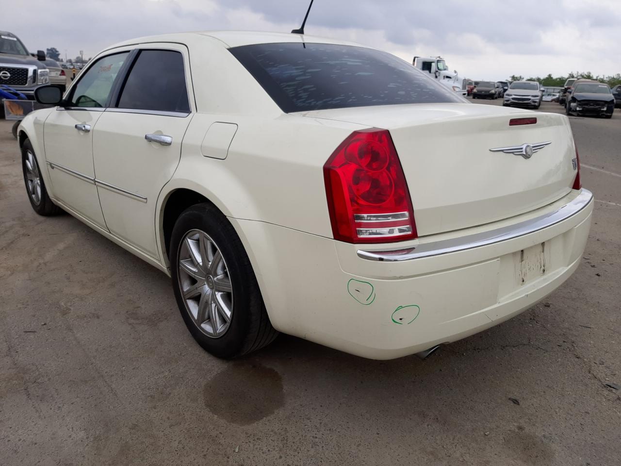 Photo 3 from auction – 2008 CHRYSLER 300 with VIN 2C3KA63H18H308090
