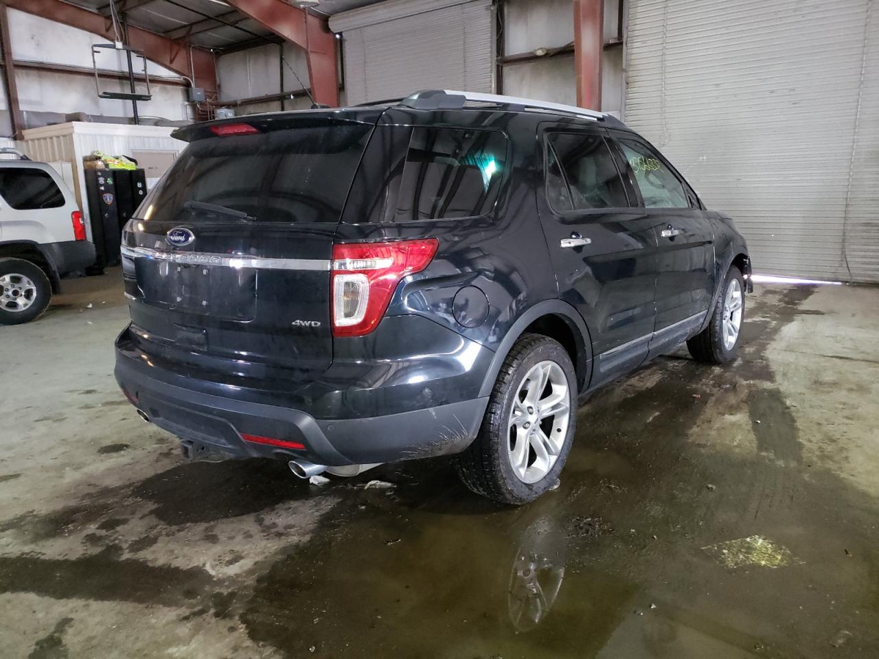 Photo 4 from auction – 2014 FORD EXPLORER L with VIN 1FM5K8F82EGA00829
