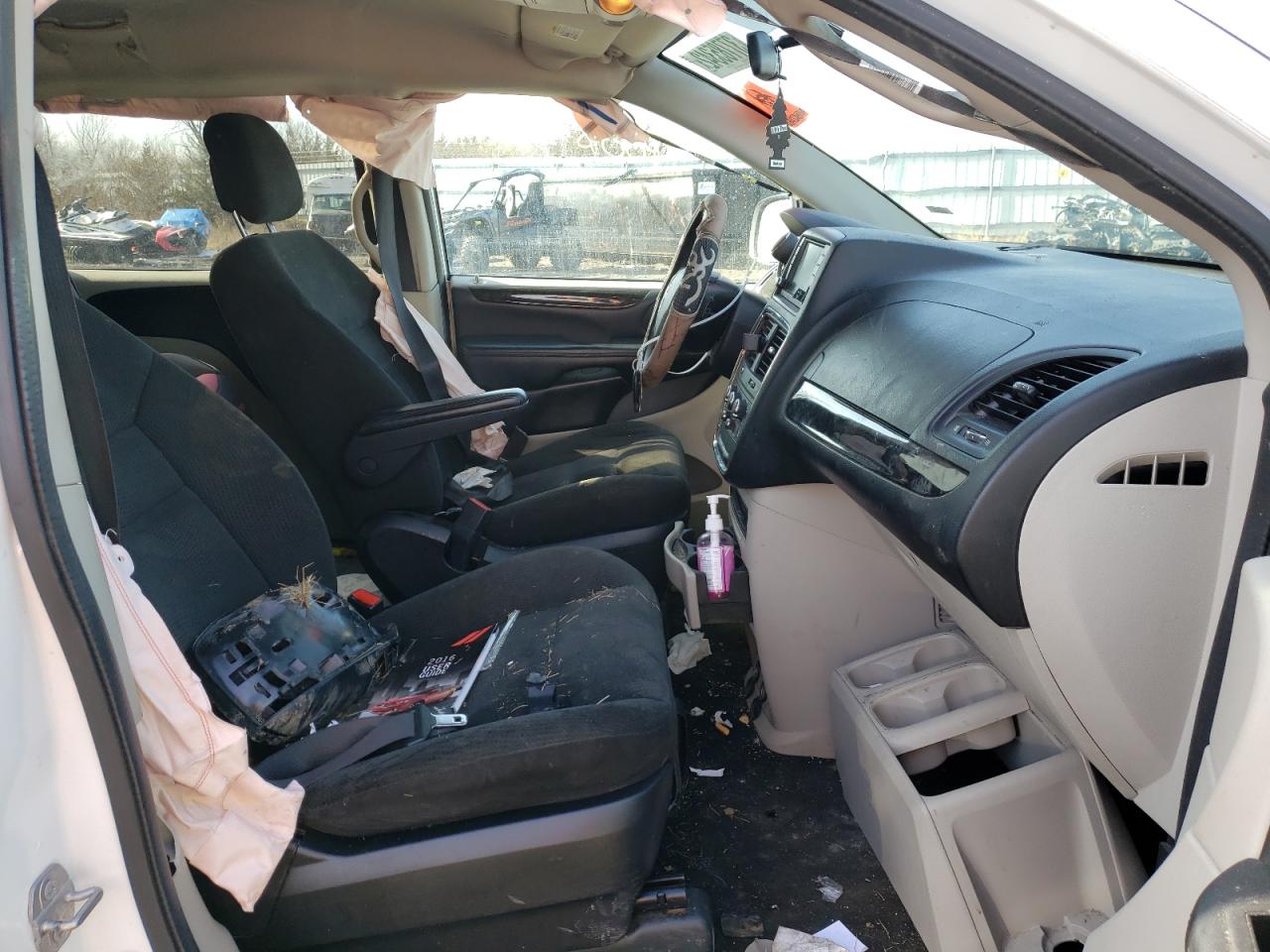 Photo 5 from auction – 2016 DODGE GRAND CARA with VIN 2C4RDGBG3GR372219