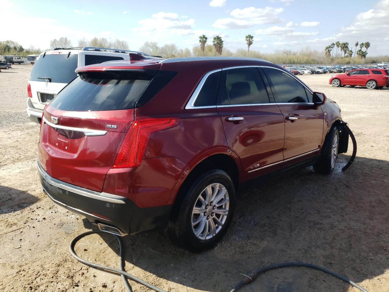 Photo 4 from auction – 2017 CADILLAC XT5 with VIN 1GYKNARSXHZ235138