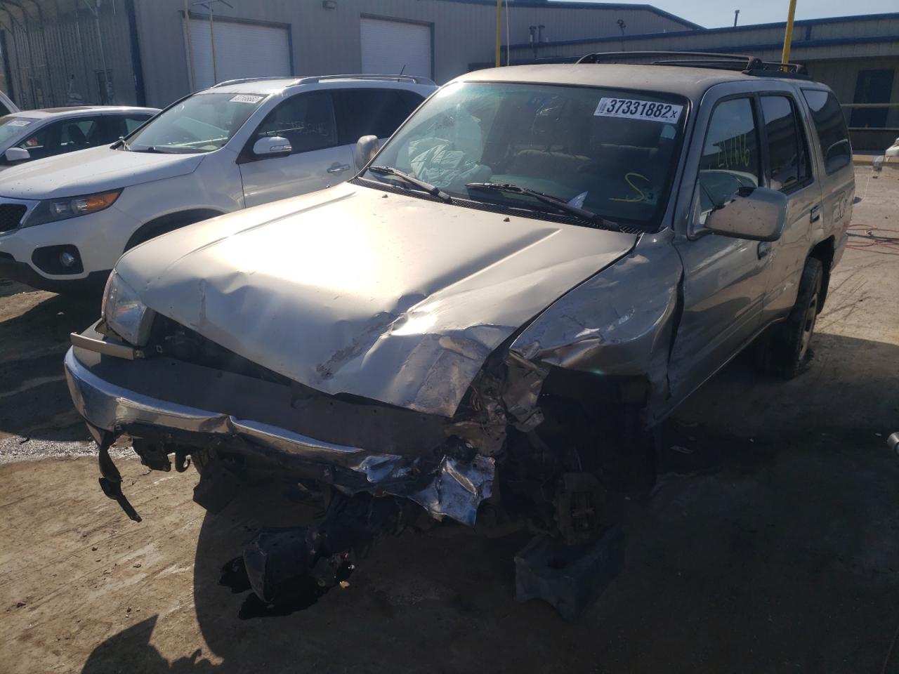 Photo 2 from auction – 2001 TOYOTA 4RUNNER SR with VIN JT3GN86R310194677