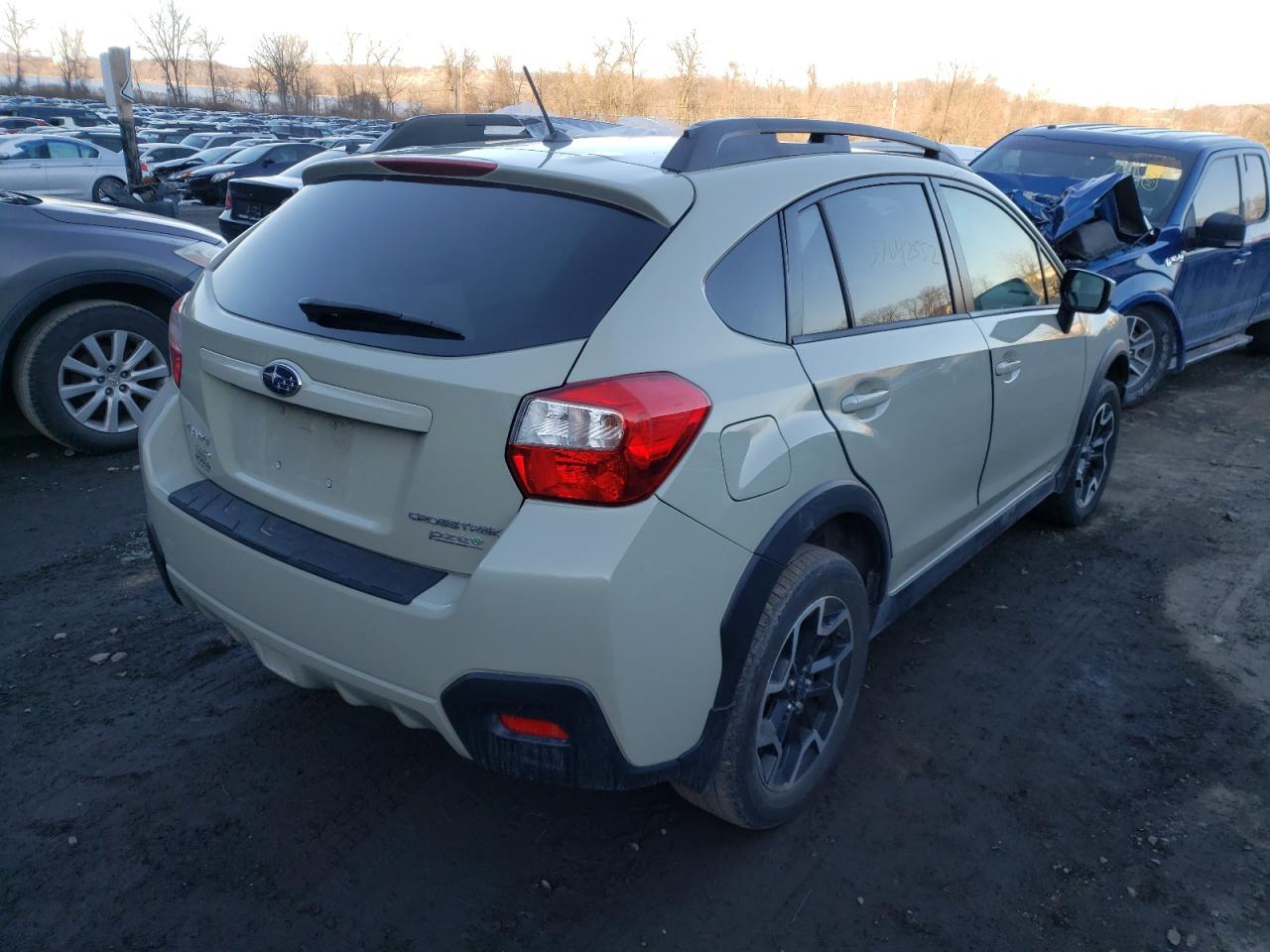 Photo 4 from auction – 2017 SUBARU CROSSTREK with VIN JF2GPABCXH8271802