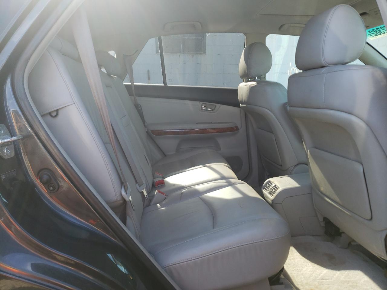 Фото 6 с аукциона – 2005 LEXUS RX 330 с VIN 2T2HA31U05C086048