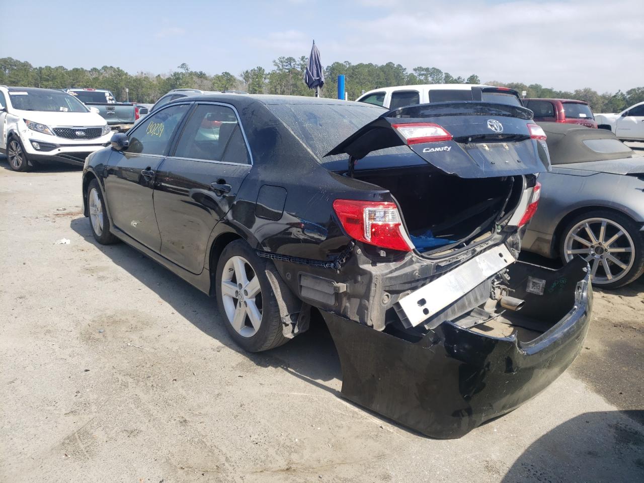 Photo 3 from auction – 2014 TOYOTA CAMRY L with VIN 4T1BF1FK1EU370794