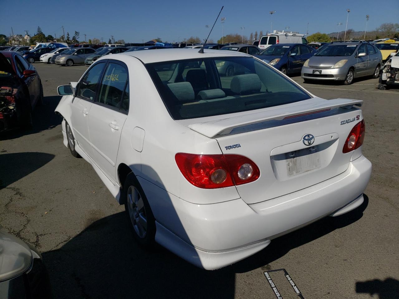 Photo 3 from auction – 2005 TOYOTA COROLLA CE with VIN 1NXBR32E35Z500304