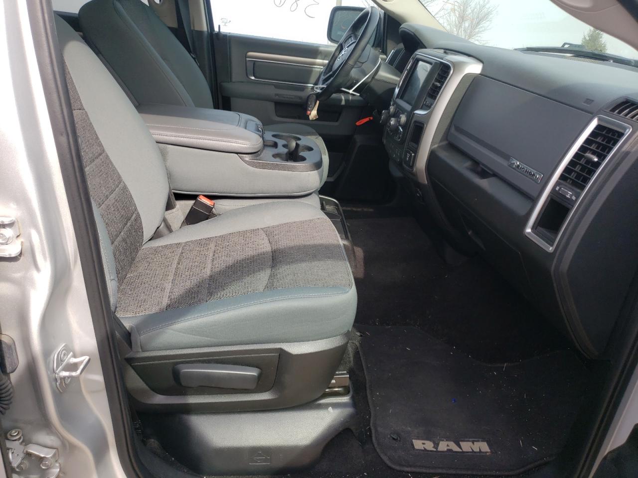 Photo 5 from auction – 2018 RAM 1500 SLT with VIN 1C6RR7LG7JS140588