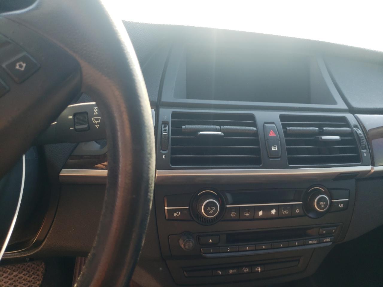 Photo 9 from auction – 2011 BMW X5 XDRIVE3 with VIN 5UXZV4C57BL403870